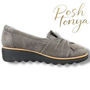 Clarks Sharon Dasher Gray Suede Loafers Size 5 Cushion Comfort Work